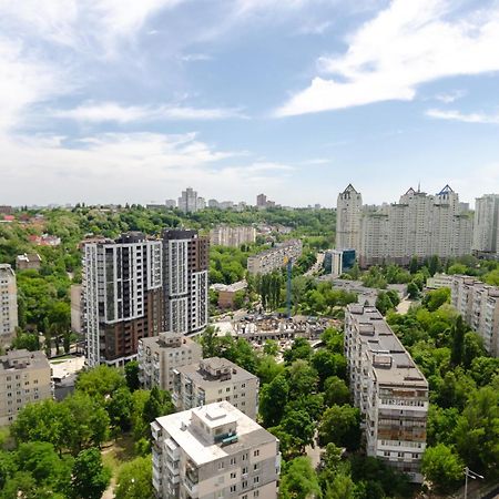 קייב New Apartment Near Railway Station 1A מראה חיצוני תמונה