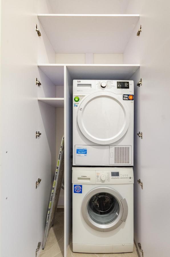 קייב New Apartment Near Railway Station 1A מראה חיצוני תמונה